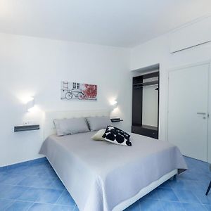 Camera con letto king size